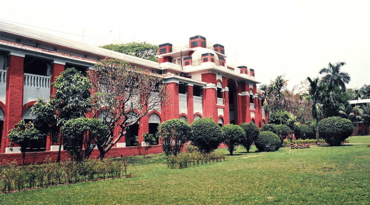 বাংলাদেশ প্রকৌশল বিশ্ববিদ্যালয়ের পুরাতন হোস্টেল ।