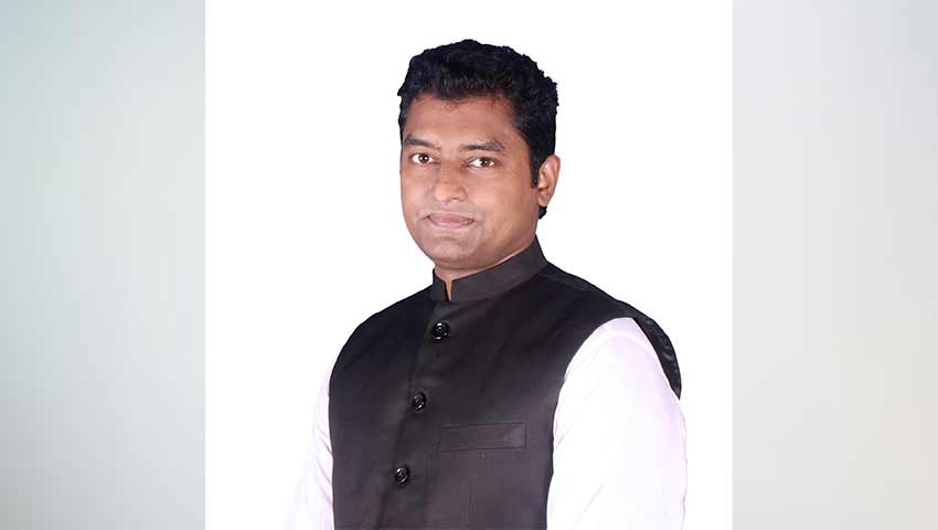 হাতীবান্ধায় স্বতন্ত্র প্রার্থী হতে মনোনয়ন পত্র নিলেন উপজেলা চেয়ারম‌্যান