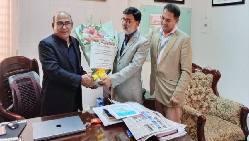 ইউজিসি চেয়্যারম্যানের সঙ্গে মানারাত ইন্টারন্যাশনাল ইউনিভার্সিটির ভারপ্রাপ্ত ভিসির সাক্ষাৎ