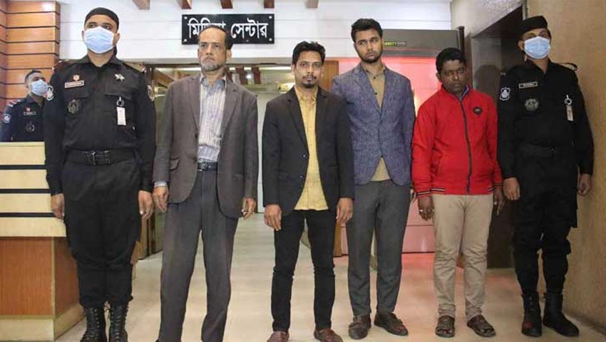 চাকরির নামে প্রতারণা : চক্রের মূলহোতাসহ গ্রেফতার ৪