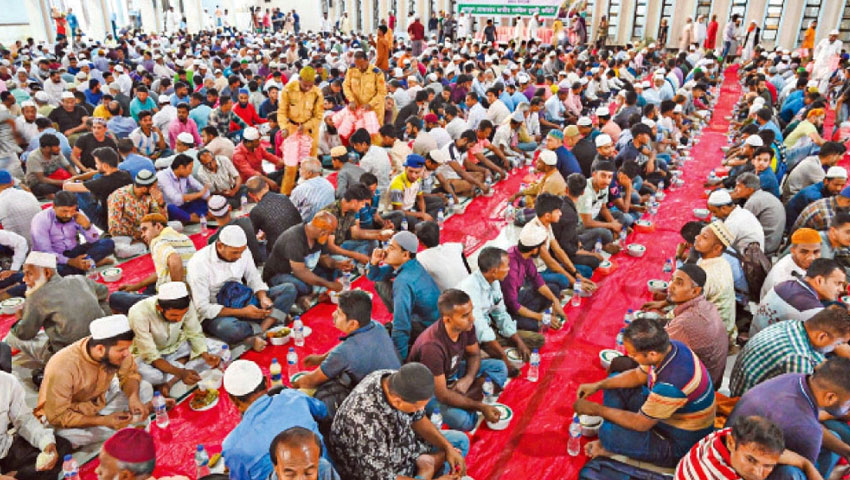 বিদ্যানন্দ ফাউন্ডেশনের উদ্যোগে ইফতার আয়োজন