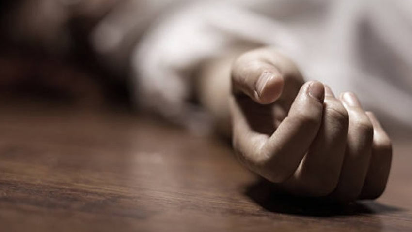 মানসিক অবসাদে ৪ সন্তানের জননীর গলায় ফাঁস 