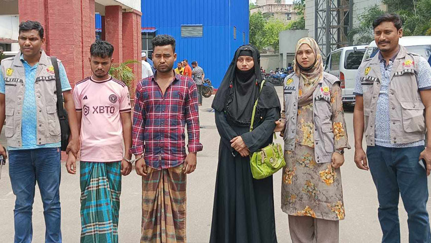 নিঃসন্তান দম্পতির কাছে অর্ডার নিয়ে শিশু অপহরণ করতেন তারা