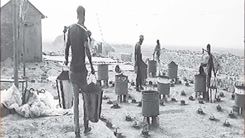 ইটভাটার ধোঁয়ায় পুড়ছে কৃষকের স্বপ্ন