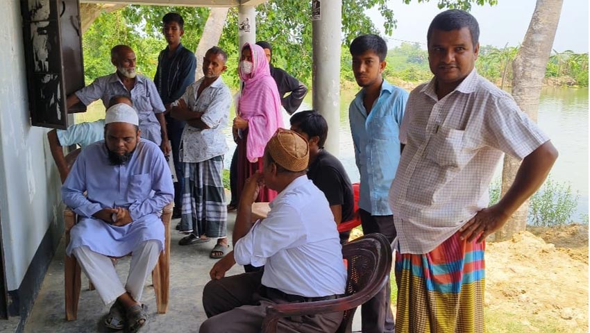প্রধান শিক্ষকের গাফিলতিতে নিয়োগ পরীক্ষা স্থগিত