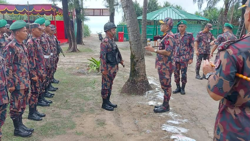 সেন্টমার্টিন পরিদর্শন করলেন বিজিবি মহাপরিচালক