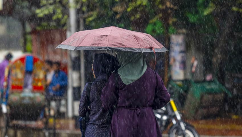 বর্ষণমুখর আষাঢ়ের সকাল, বিপাকে পরীক্ষার্থী