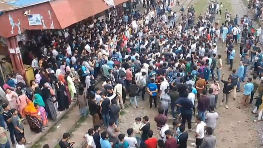 চট্টগ্রামে কোটাবিরোধী ও ছাত্রলীগ কর্মীদের মধ্যে ধাওয়া-পাল্টা ধাওয়া