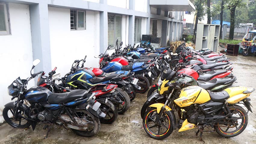 লুট হওয়া ২২ মোটরসাইকেল উদ্ধার করল সেনাবাহিনী