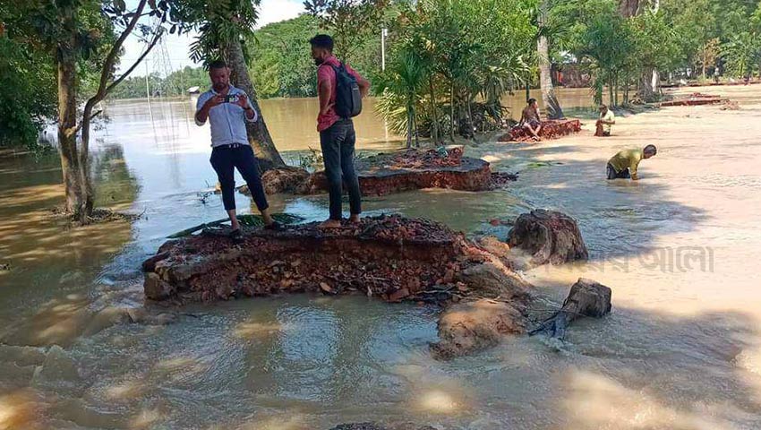 কুমিল্লায় বন্যা পরিস্থিতির উন্নতি, ভেসে উঠছে ক্ষতচিহ্ন