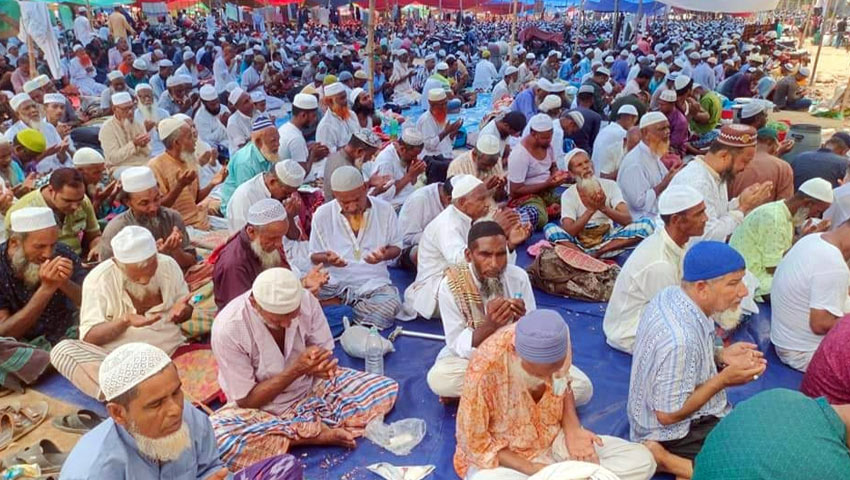 দিনাজপুরে আখেরী মোনাজাতের মধ্য দিয়ে সমাপ্ত ৩ দিনব্যাপী জেলা ইজতেমা