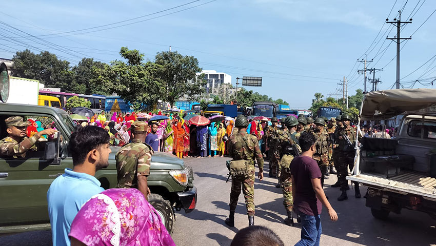 গাজীপুরে শ্রমিক বিক্ষোভ, ঢাকা-ময়মনসিংহ মহাসড়ক অবরোধ