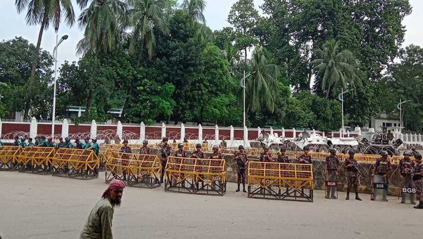 বঙ্গভবন এখনো বাড়তি নিরাপত্তায় বেষ্টিত