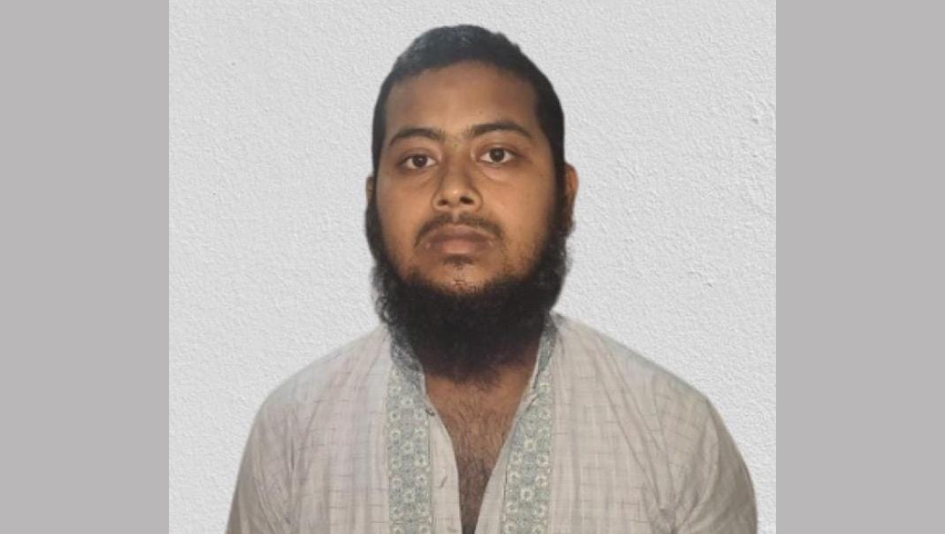 সলিমুল্লাহ মেডিকেল কলেজের শ্রেণিকক্ষে লাঠি হাতে ঢুকে পড়া যুবক গ্রেফতার  