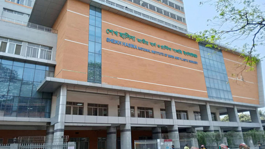 গ্যাস লিকেজ থেকে বিস্ফোরণ, দুই ভাইয়ের পর বোনের মৃত্যু