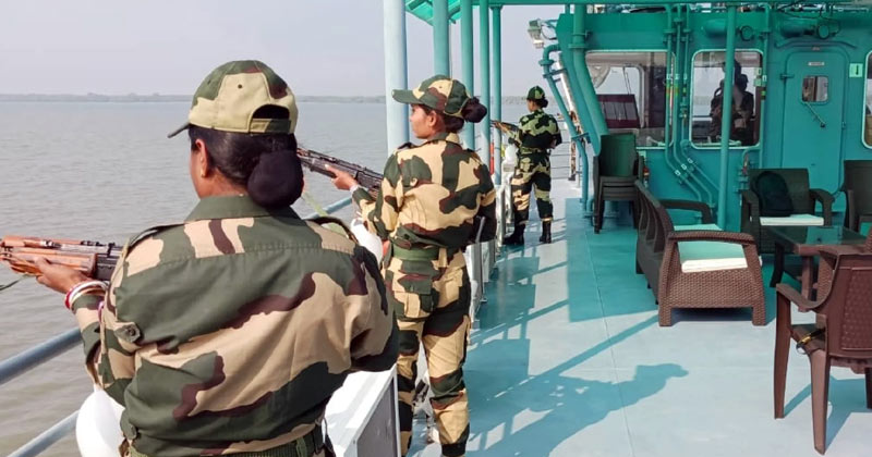 বাংলাদেশের জলসীমায় ঢুকে জেলেদের ওপর বিএসএফের হামলা
