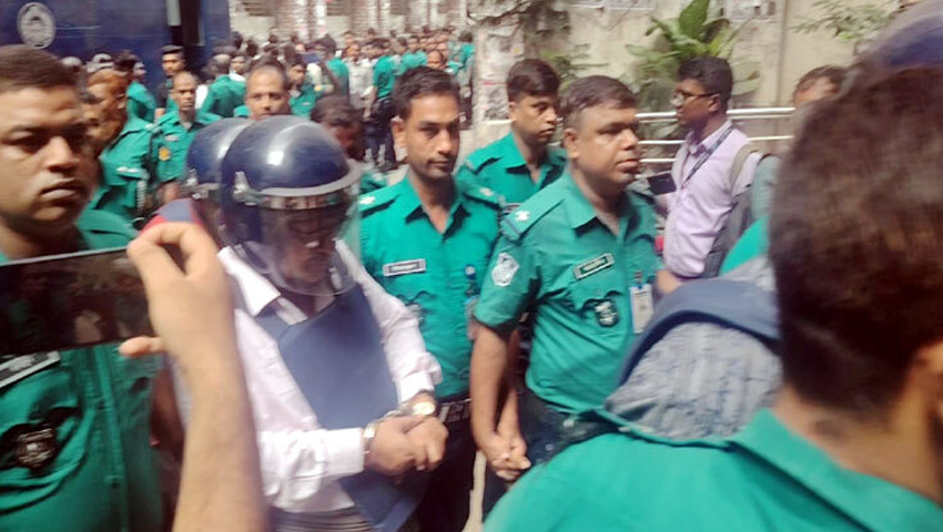 সাবেক এমপি সাদেক খানসহ ৬ জন নতুন মামলায় গ্রেফতার