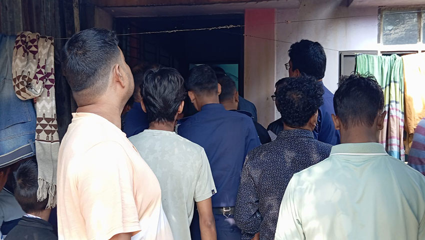 শ্বাসরোধে মাকে হত্যার অভিযোগে ছেলে গ্রেফতার