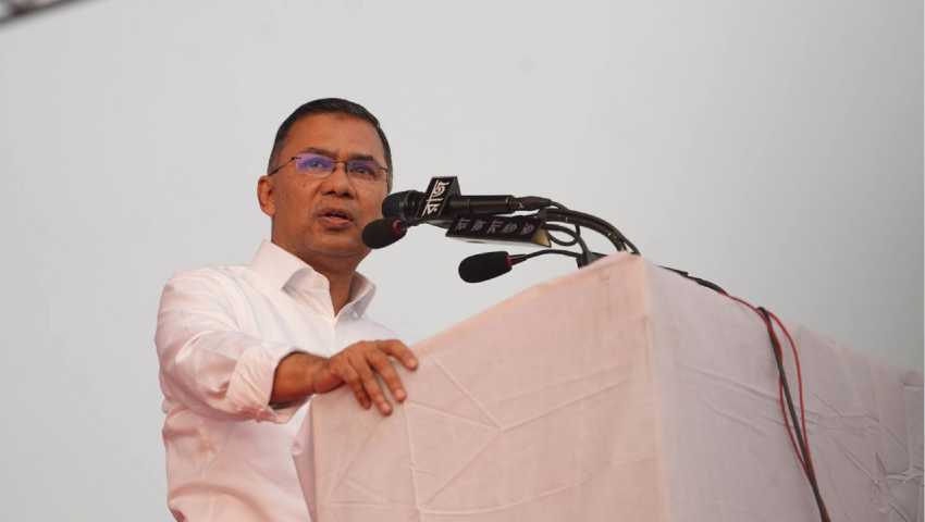  ঢাকা-১৭ আসন থেকে তারেক রহমানের পক্ষে মনোনয়নপত্র সংগ্রহ