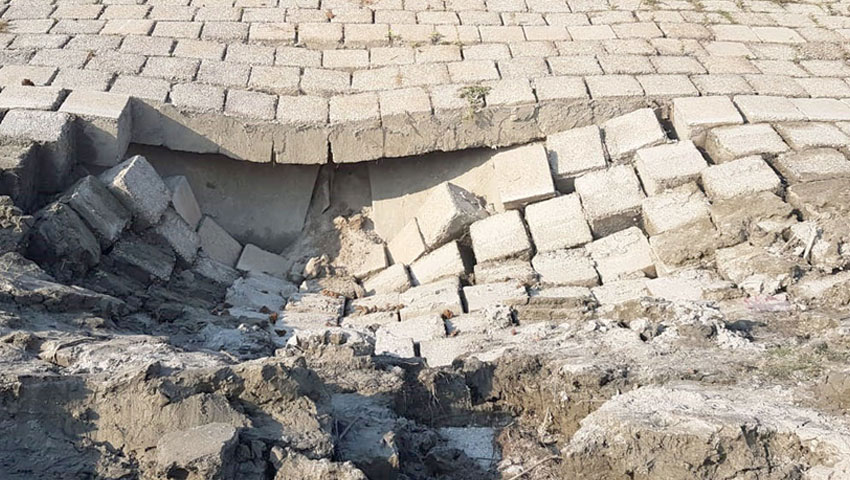 তীর সংরক্ষণ ব্লকে ধস আতঙ্কিত এলাকাবাসী