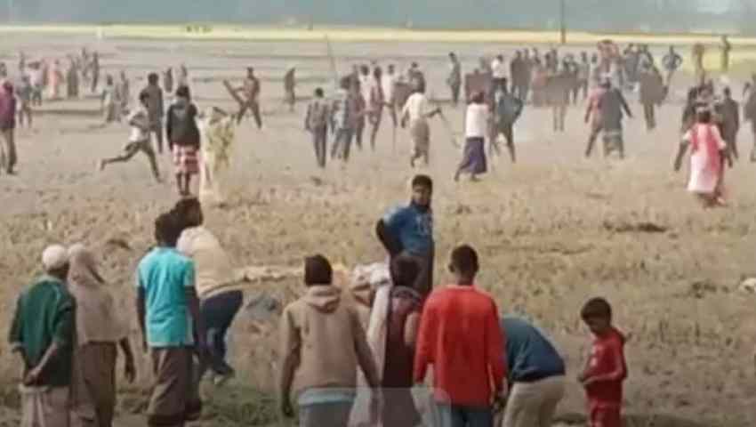 সরকারি জায়গা দখল নিয়ে দুপক্ষের সংঘর্ষ, আহত ৩০
