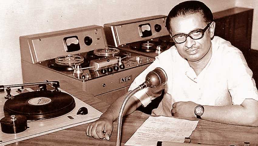 বাংলা সংগীতের অমর সুরকার সুধীন দাশগুপ্তকে হারানোর দিন আজ 