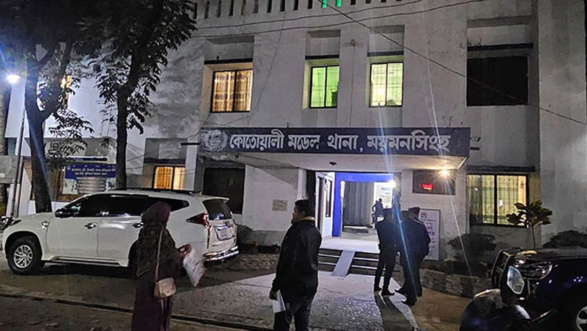 ৫ পুলিশ সদস্যকে এলোপাতাড়ি কুপিয়ে আসামি ছিনতাই