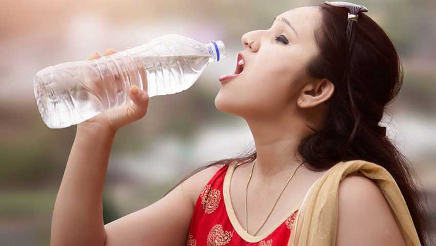 প্লাস্টিকের বোতলে পানির বদলে ‘বিষ’ খাচ্ছি আমরা