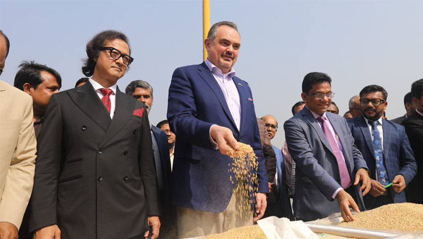 বাণিজ্যিক সহযোগিতা সম্প্রসারণে চট্টগ্রাম সফর করলেন যুক্তরাষ্ট্রের রাষ্ট্রদূত