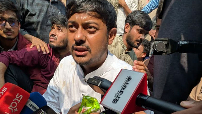 হাবিবুল্লাহ বাহার কলেজে নাসীরুদ্দীন পাটওয়ারীর ওপর ডিম নিক্ষেপ