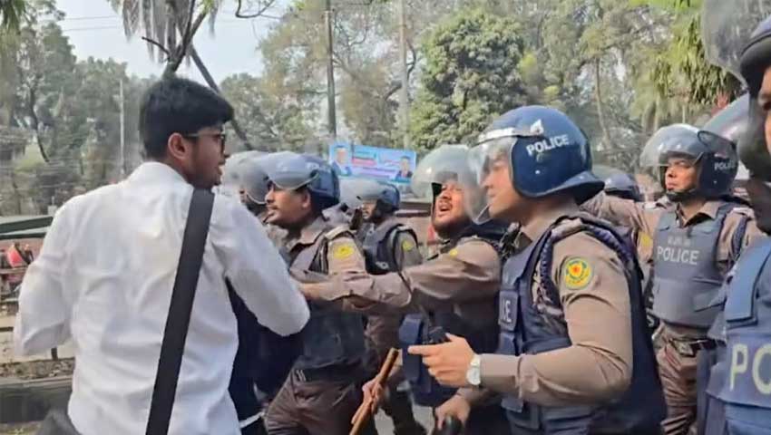 সায়েন্সল্যাবে শিক্ষার্থীদের সঙ্গে পুলিশের উত্তেজনা