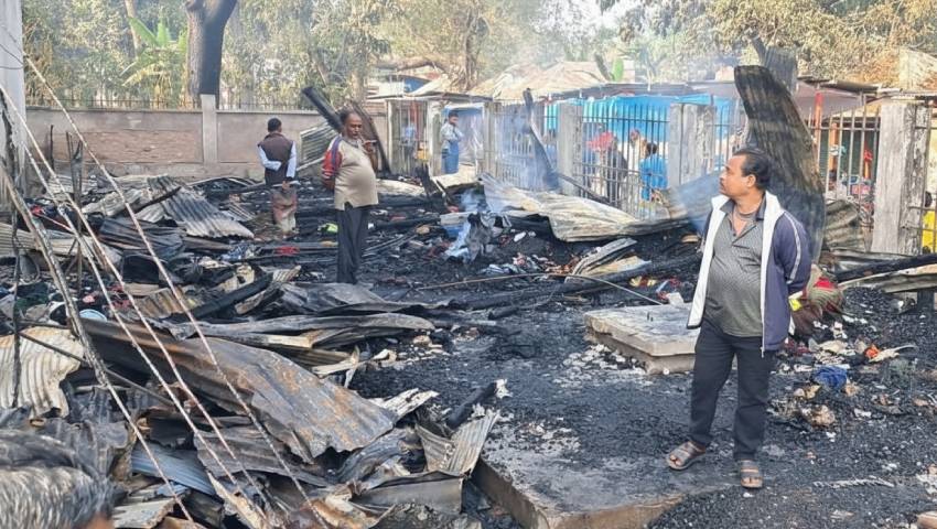 আগুনে ছাই ডায়াগনস্টিক সেন্টারসহ ১৩ দোকান, কোটি টাকার ক্ষতি