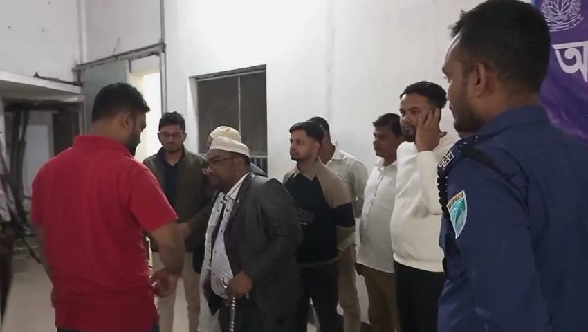 মধ্যরাতে ভোটকেন্দ্র দখলের চেষ্টা, আশুলিয়ায় বিএনপির ১৩ নেতাকর্মী আটক
