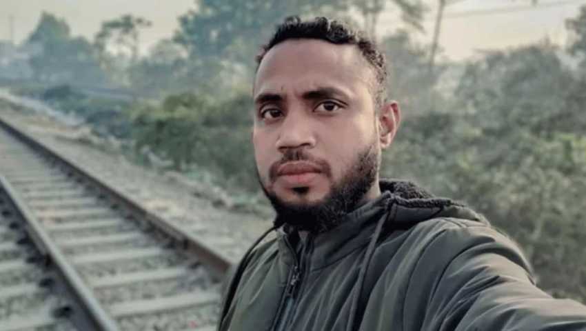 রেললাইনে সেলফি তুলে ফেসবুকে পোস্ট, পরক্ষণেই ট্রেনে কাটা পড়ে যুবকের মৃত্যু