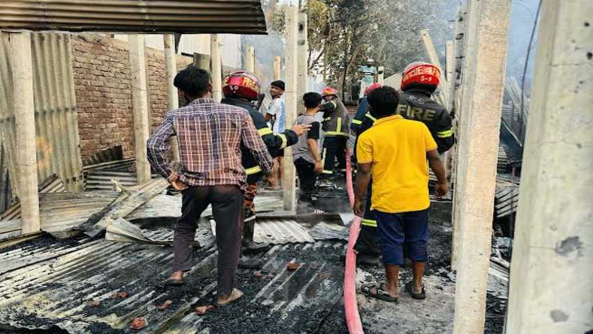 সোনারগাঁয়ে ১৮টি বসতঘর ভূষ্মিভূত
