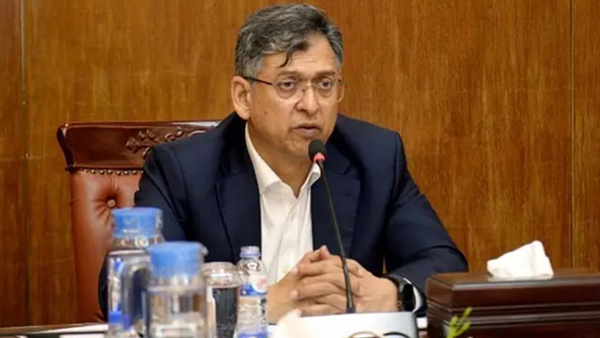 সাবেক উপদেষ্টার অস্ত্রের লাইসেন্স কাণ্ড নিয়ে যা বললেন স্বরাষ্ট্রমন্ত্রী 