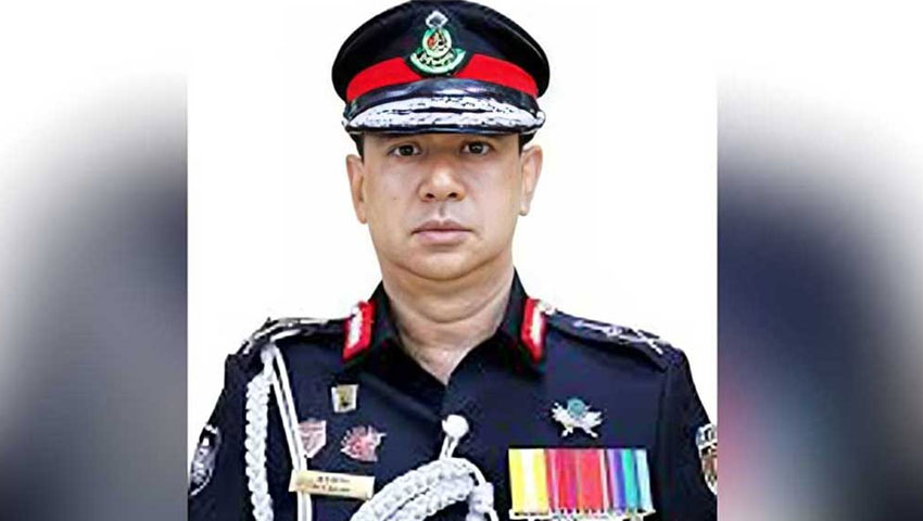 স্ত্রীসহ র‌্যাবের সাবেক মহাপরিচালকের ব্যাংক হিসাব অবরুদ্ধ