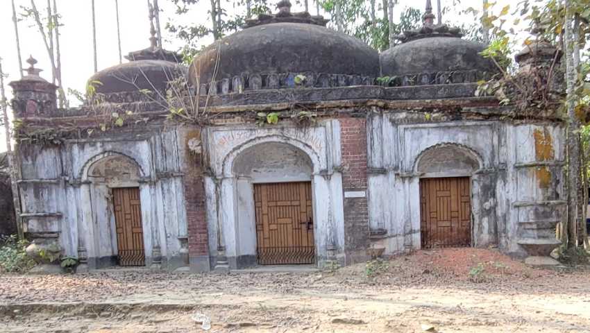 ৫০০ বছরের ইতিহাস আজ ধ্বংসের দ্বারপ্রান্তে