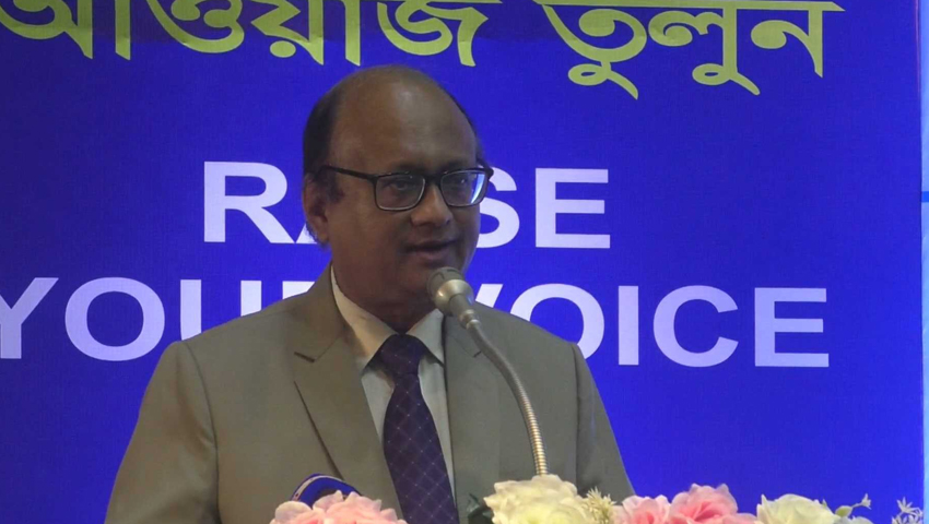 দুদক চেয়ারম্যান ও দুই কমিশনারের পদত্যাগ