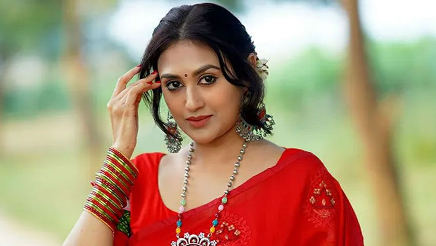 কুসুম সিকদারের কণ্ঠে নাতে রাসুল