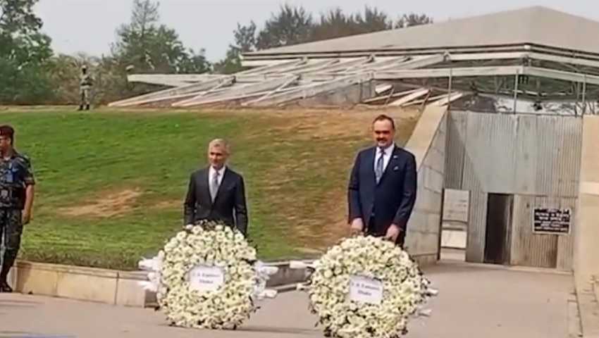 জিয়া দম্পতির মাজারে শ্রদ্ধা নিবেদন মার্কিন সহকারী পররাষ্ট্রমন্ত্রীর 