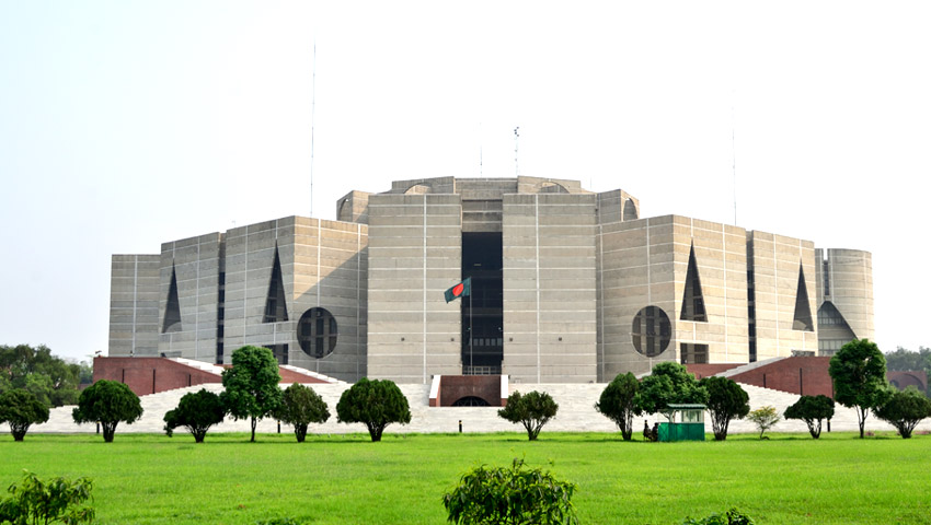 জনপ্রতিনিধিরা জনমুখী কাজের প্রতিযোগিতায়
