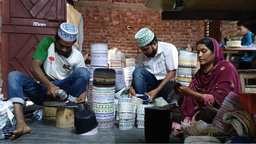 টুপিপল্লির টুপি এখন দেশ বিদেশে 