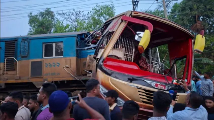 কুমিল্লার সংঘর্ষের ঘটনায় আরও ১ গেটম্যান আটক 