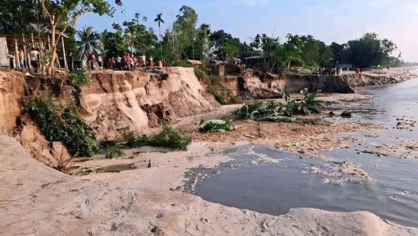 ব্রহ্মপুত্রের ভয়াল ভাঙন
