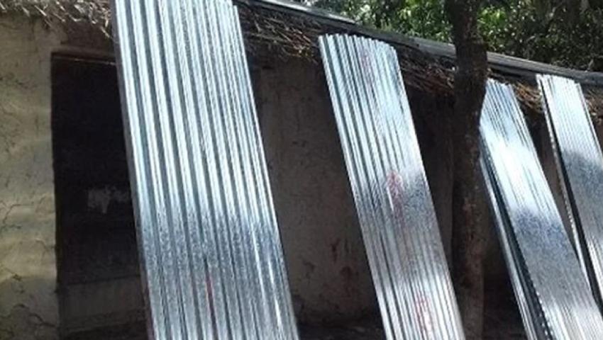 সরকারি টিনের জন্য লঙ্কাকাণ্ড, একই ছবি দিয়ে ৭০০ আবেদন