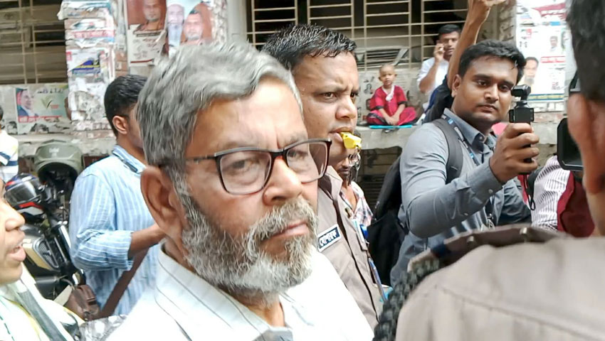 শাহবাগ থানার আরেক মামলায় শওকত মাহমুদ গ্রেফতার