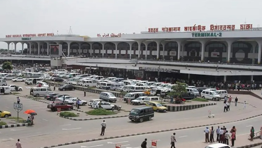 যুদ্ধের এক মাসে ঢাকা থেকে ৮৯৪ ফ্লাইট বাতিল