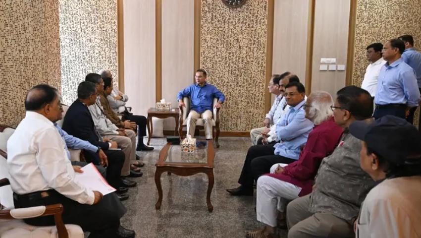 প্রধানমন্ত্রীর সঙ্গে পূজা উদযাপন পরিষদ নেতাদের সাক্ষাৎ