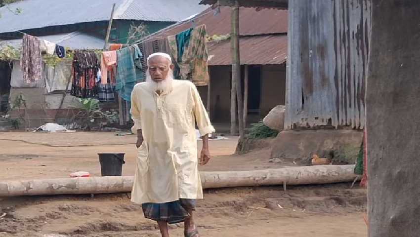 জীবিত থেকেও মৃত, পাচ্ছেন না বয়স্ক ভাতা